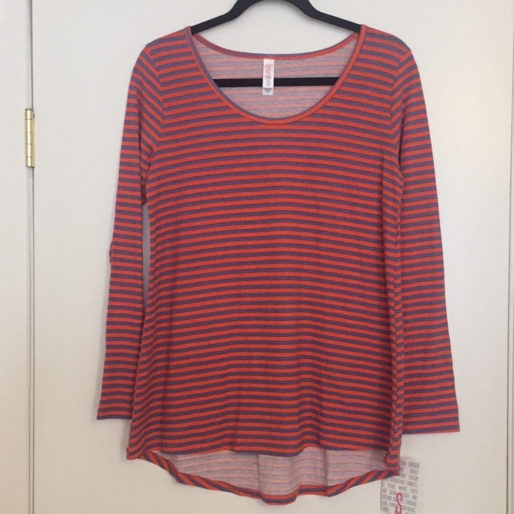 S LuLaRoe Lynnae Shirt E01 1835
